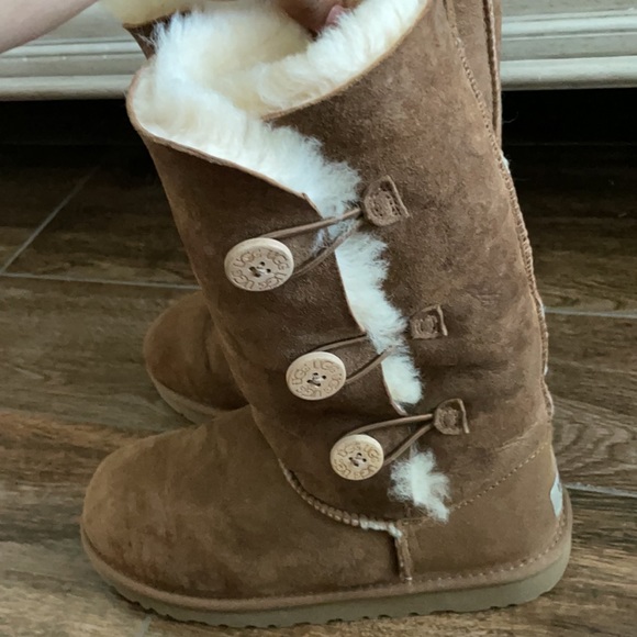 UGG Button Boots (Brand new) - Picture 3 of 5